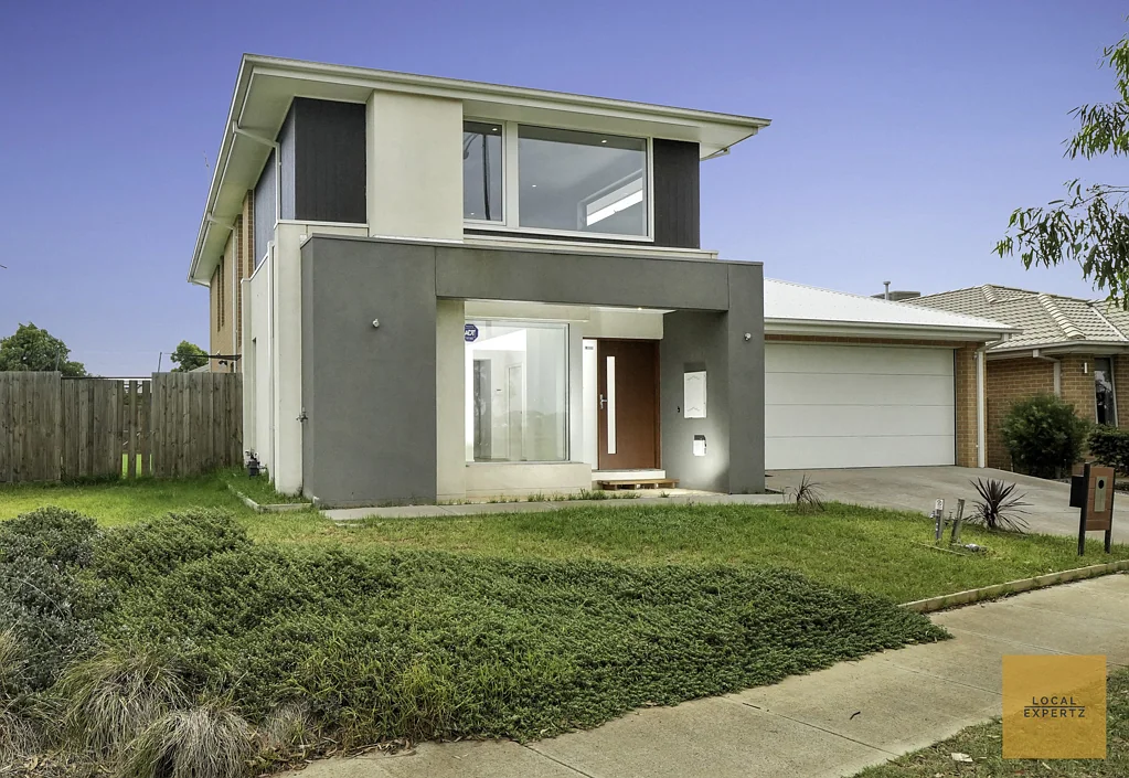 18 Gilderton Esplanade, Aintree, VIC 3336