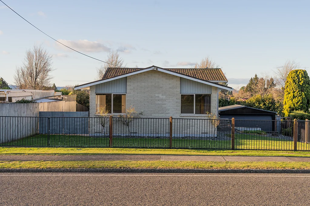 Westbrook 3कमरा Growing Family Living & Stunning Mountain Views