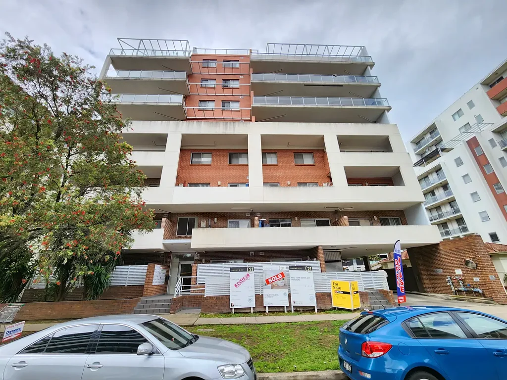 Liverpool 2房  Large Top Floor Apartment