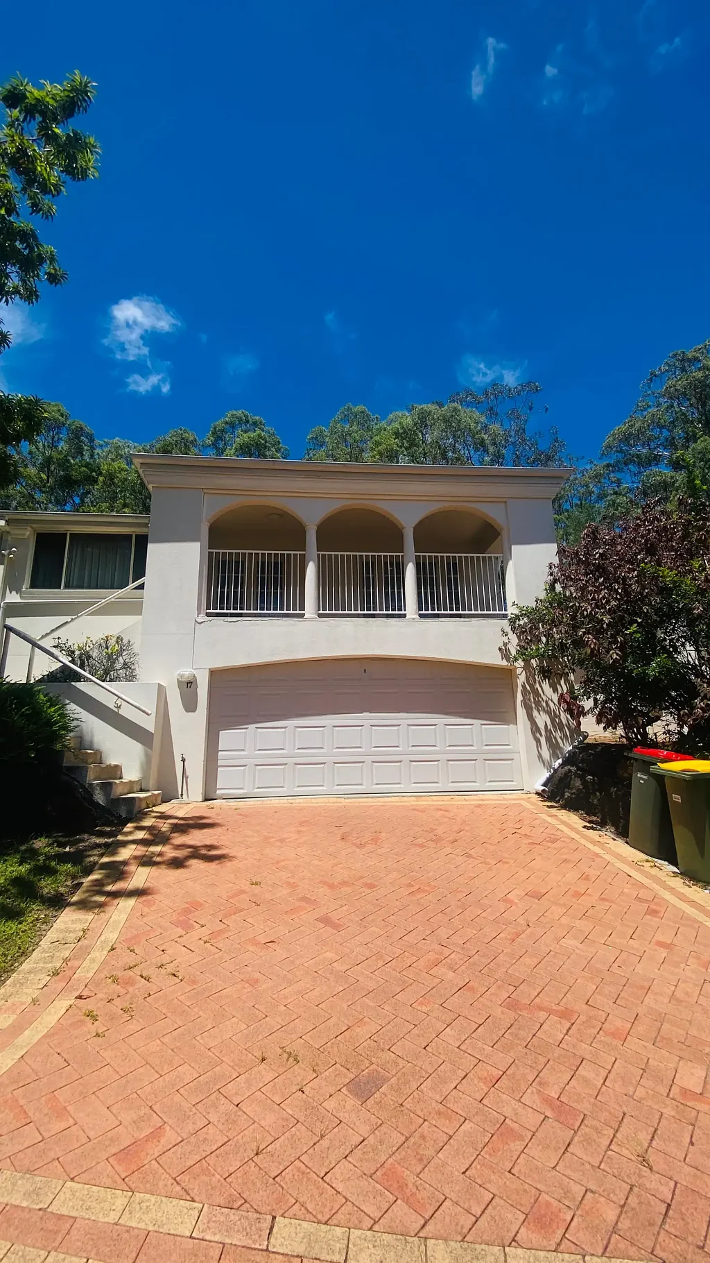 Spacious Unfurnished 3 Bedroom 3bathroom Villa Within Gated Community