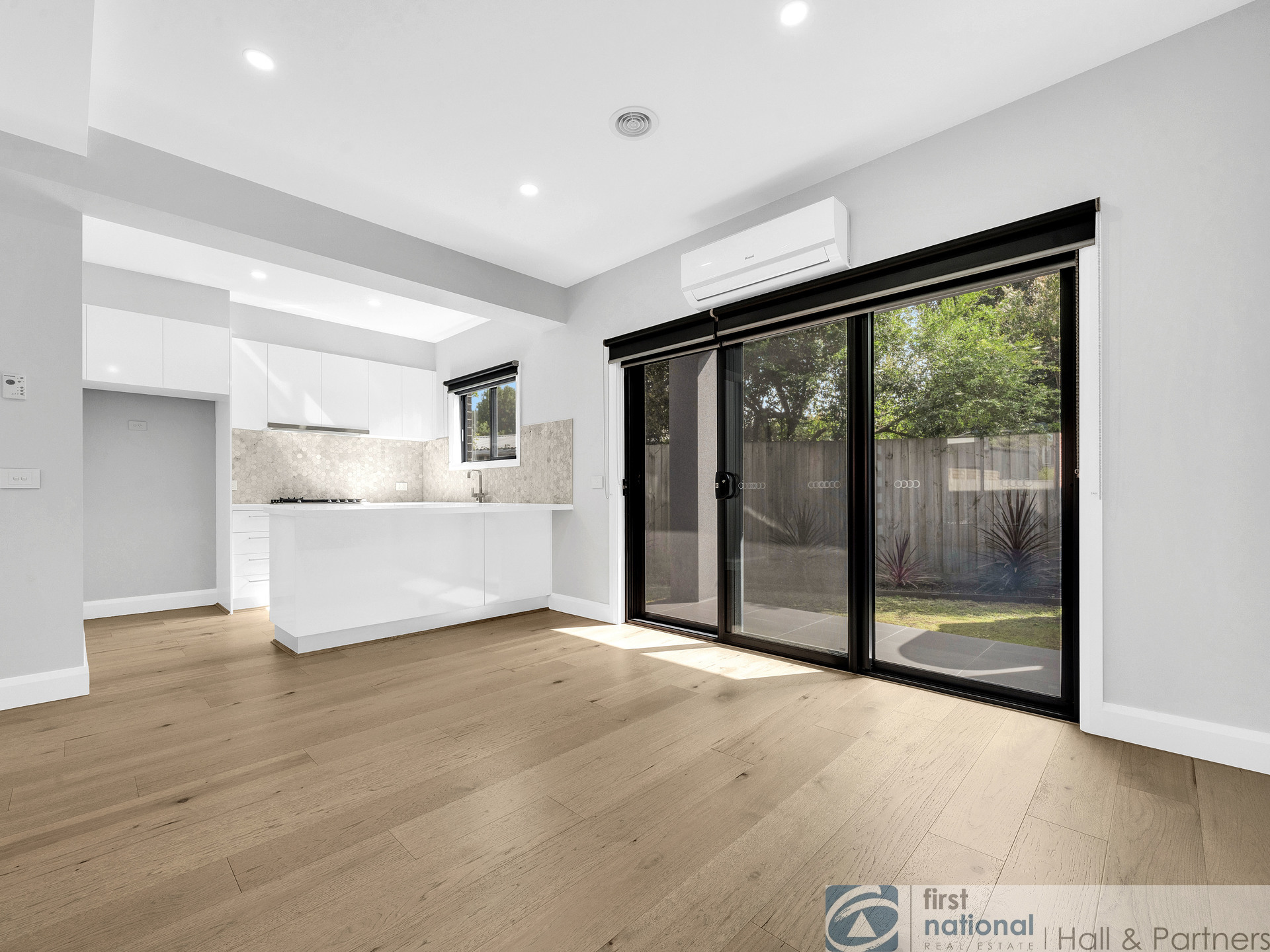 30 LACEBARK ST, DOVETON VIC 3177, 0 غرف, 0 حمامات, Unit