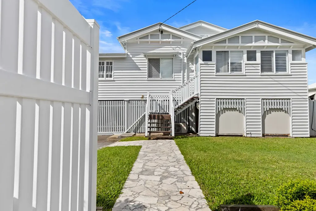Maryborough 4Kwarto Enchanting 1940s Queenslander: Modern Luxury Meets Timeless Charm