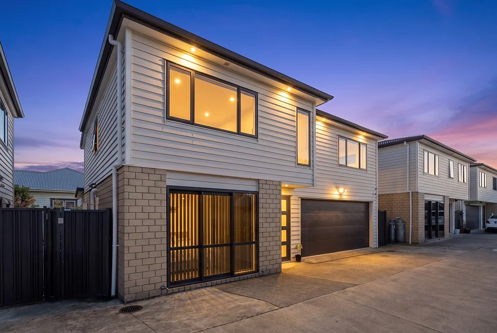 Papatoetoe 4Kwarto Vendors Overseas - Freehold Must Sell