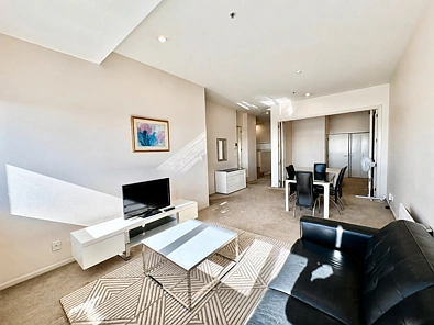Furnished 2 Bedroom Apartment with Stunning Views – Prime Auckland CBD Location