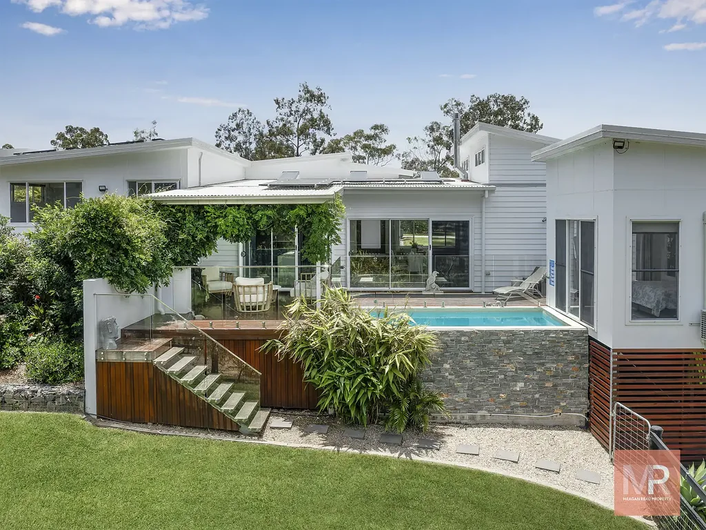 Mundoolun 4कमरा “Stunning architectural design with private pool and seamless Queensland outdoor living on 5.25 Acres.
