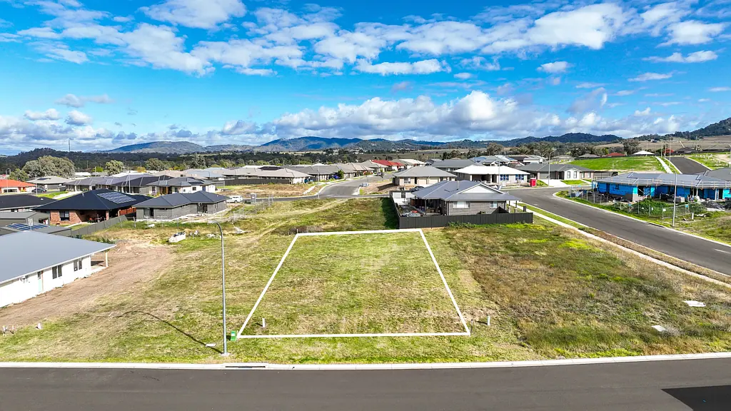 45 Reginald Drive, Kootingal, NSW 2352