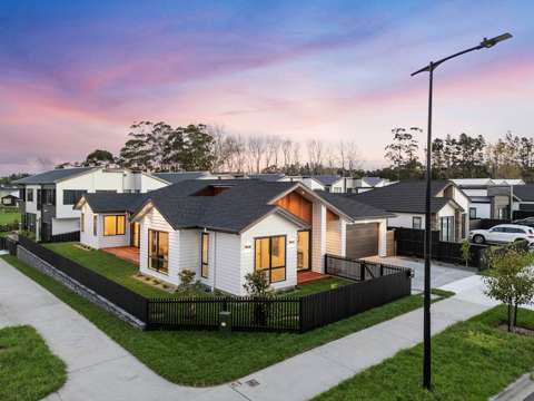 Milldale 5房  Stylish Corner-Site with Granny Potential
