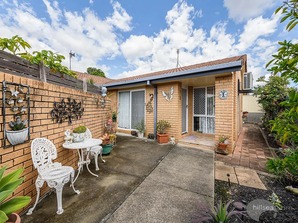 2/4 Calvary Court, Labrador, QLD 4215