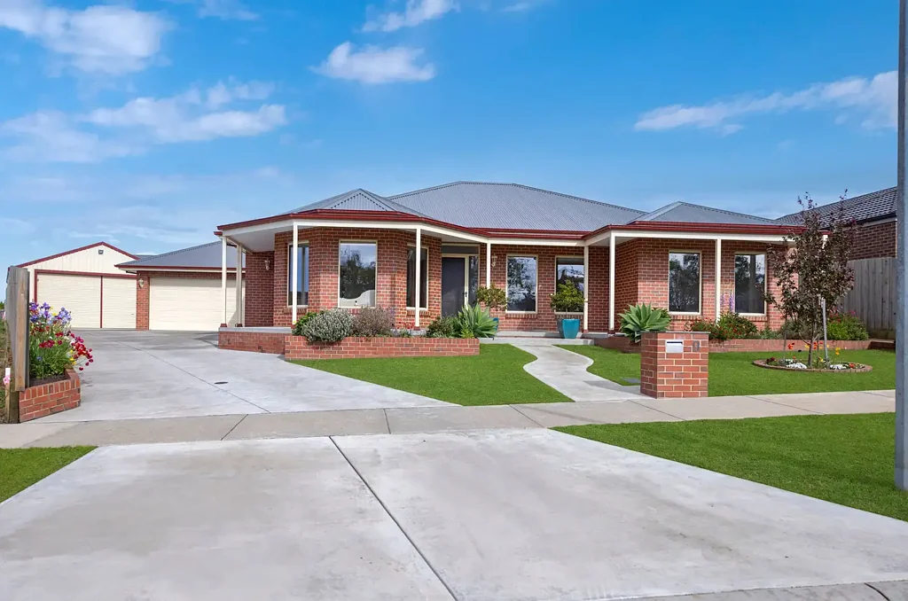 Warrnambool 4部屋 In a League of Its Own