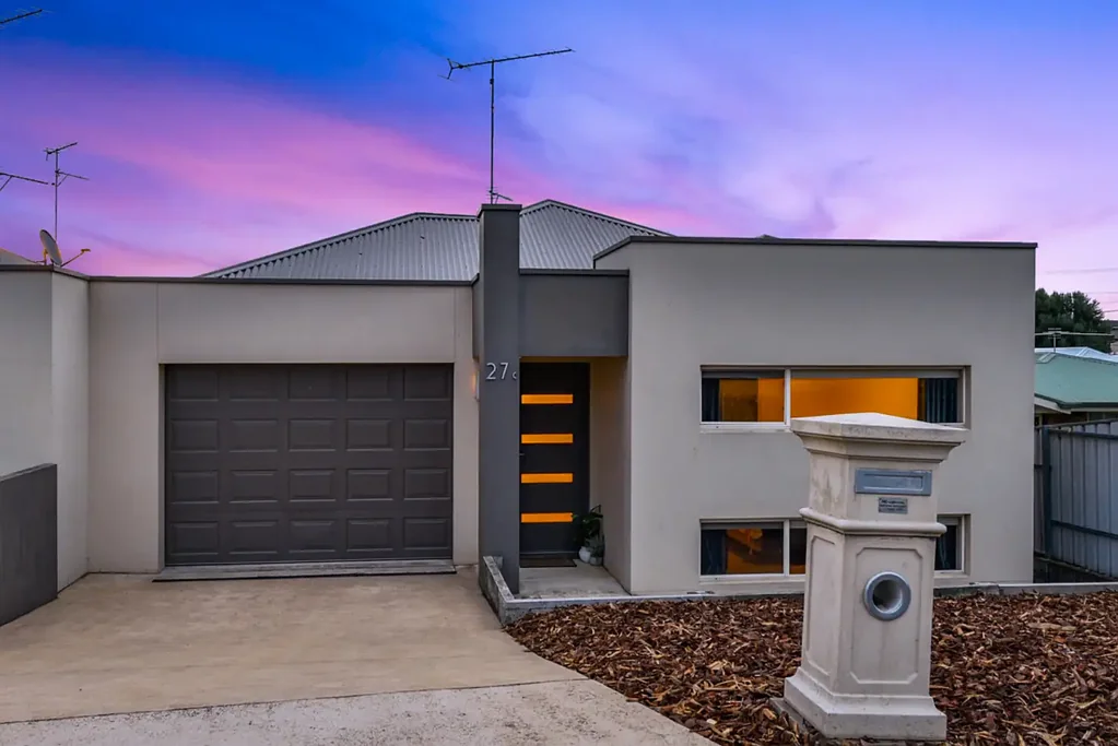 Mount Gambier 3ห้องนอน Easy-Care Living in a Central, Convenient Location