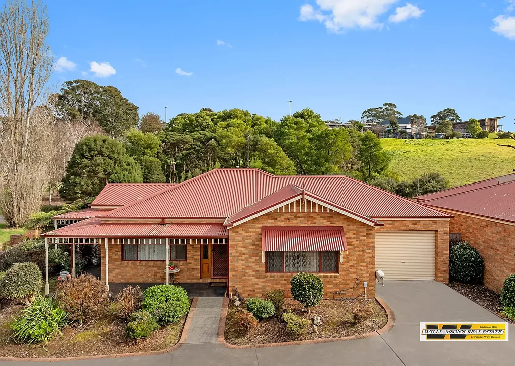 Drouin 2 Bedroom Supurb 'parkside' location