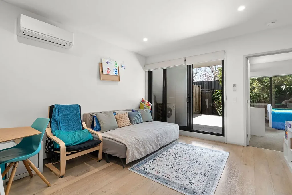 Moonee Ponds 2房 稀有珍品，坐拥热门地段 A rare find with a sought-after address