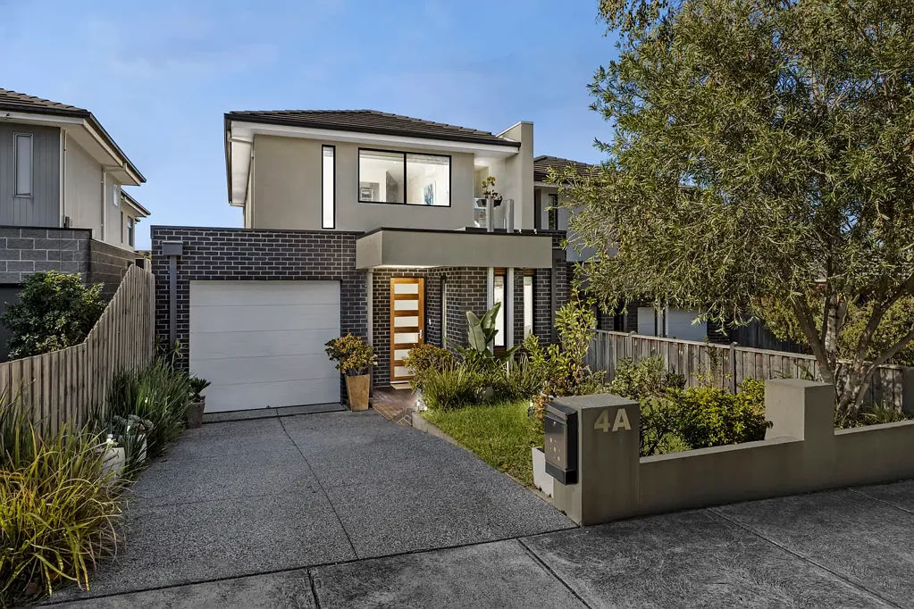 Moonee Ponds 4房  Large And Luxurious In Superb Spot