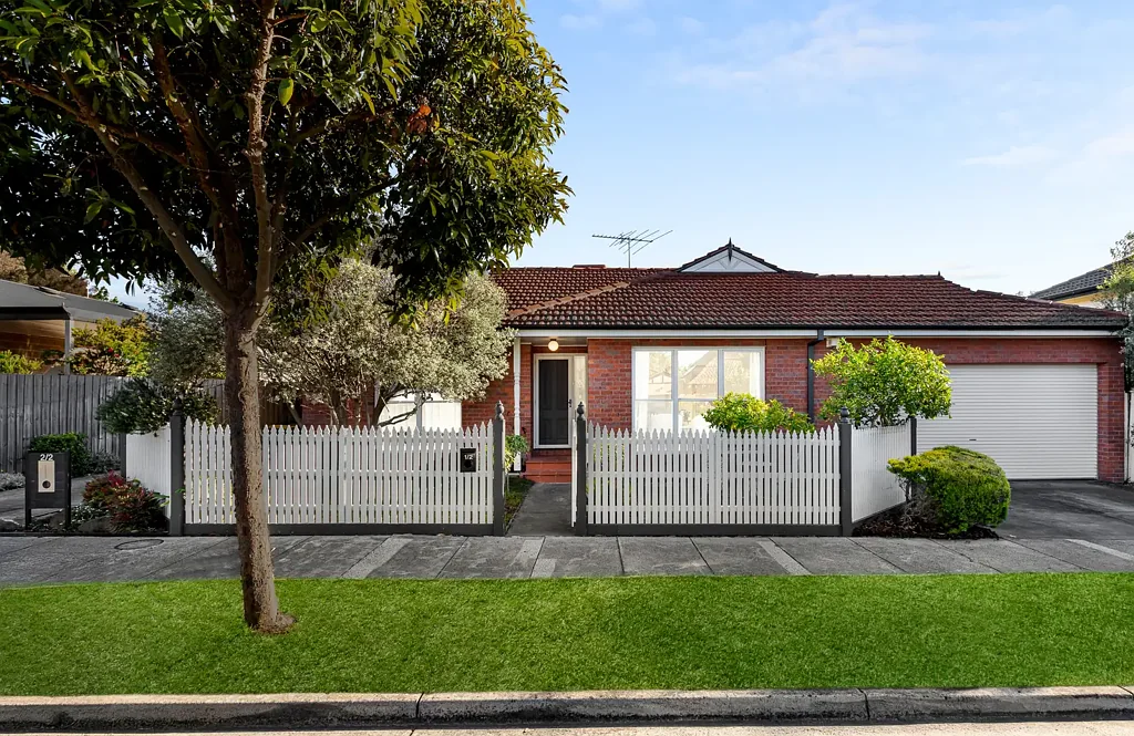 Murrumbeena 3部屋 A rare standalone appeal with lifestyle ease