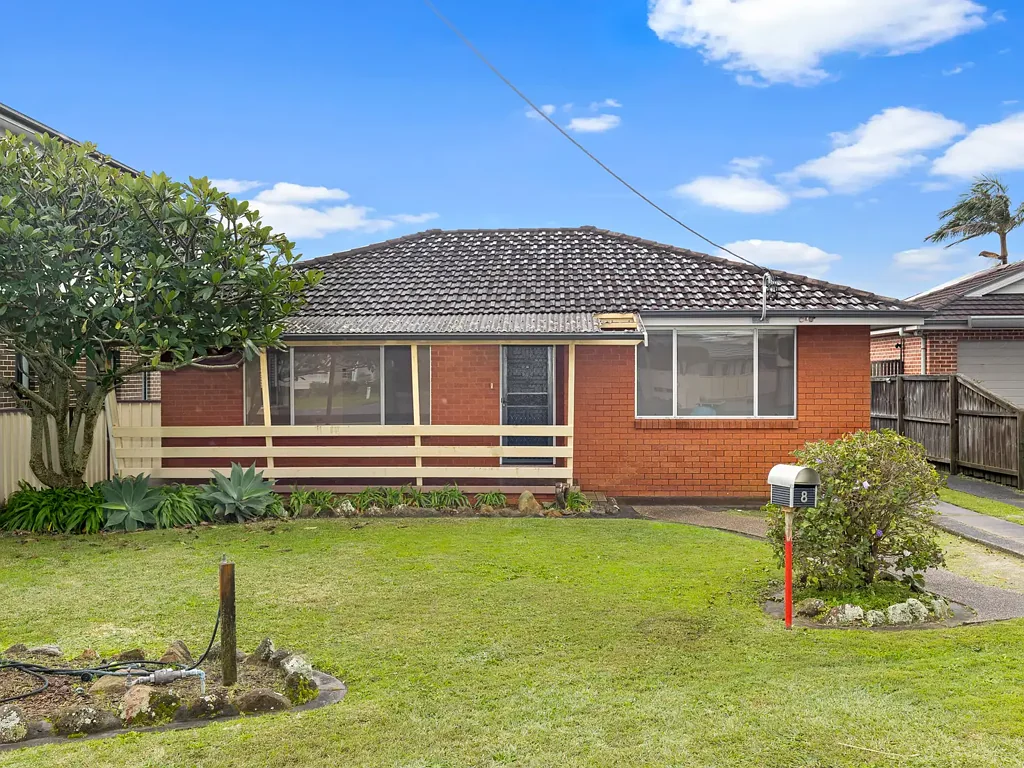 Newly Renovated Three Bedroom Home In The Entrance