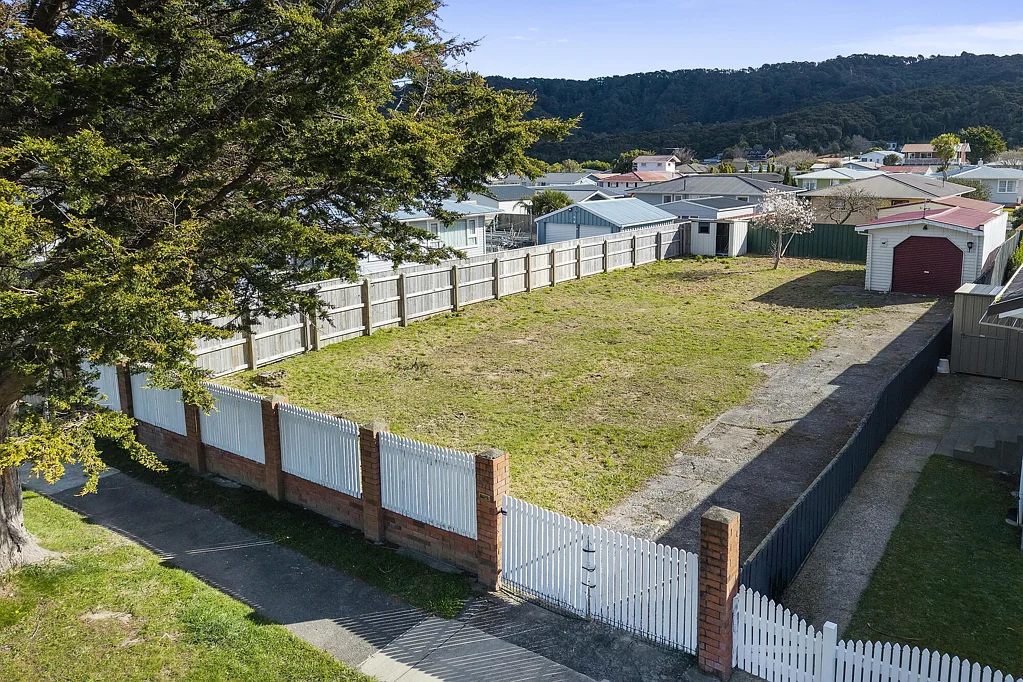 Wainuiomata Build Your Dream or Invest!