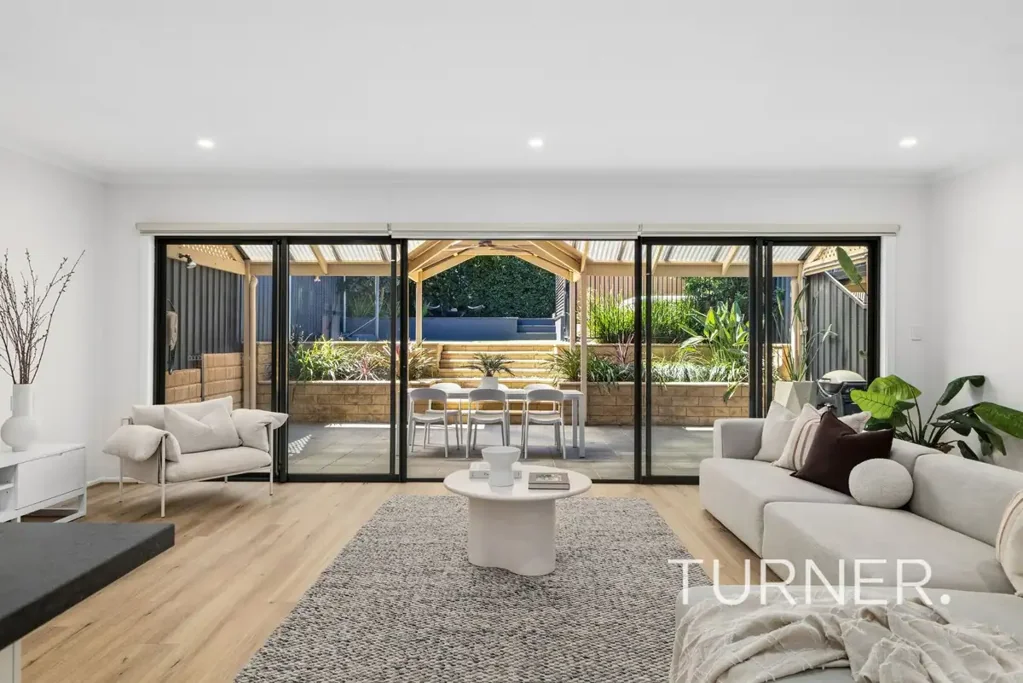 South Brighton 5房  Coastal Living, Family Flexibility & Effortless Entertaining