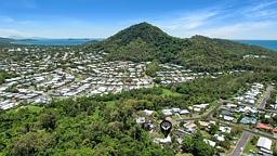 15 Bataan Close, Trinity Park