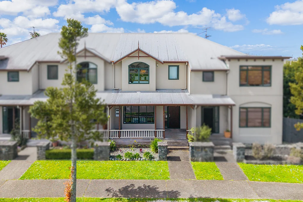 3/8 Tuscany Way, Te Atatu Peninsula, Waitakere City, Auckland
