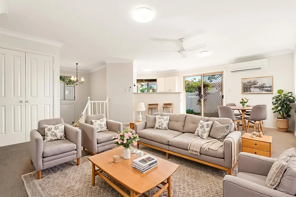 Aspley 3Zimmer Rare Oversized Townhouse with 3 Bathrooms & Generous Outdoor Space
1/30 Railton Street, Aspley