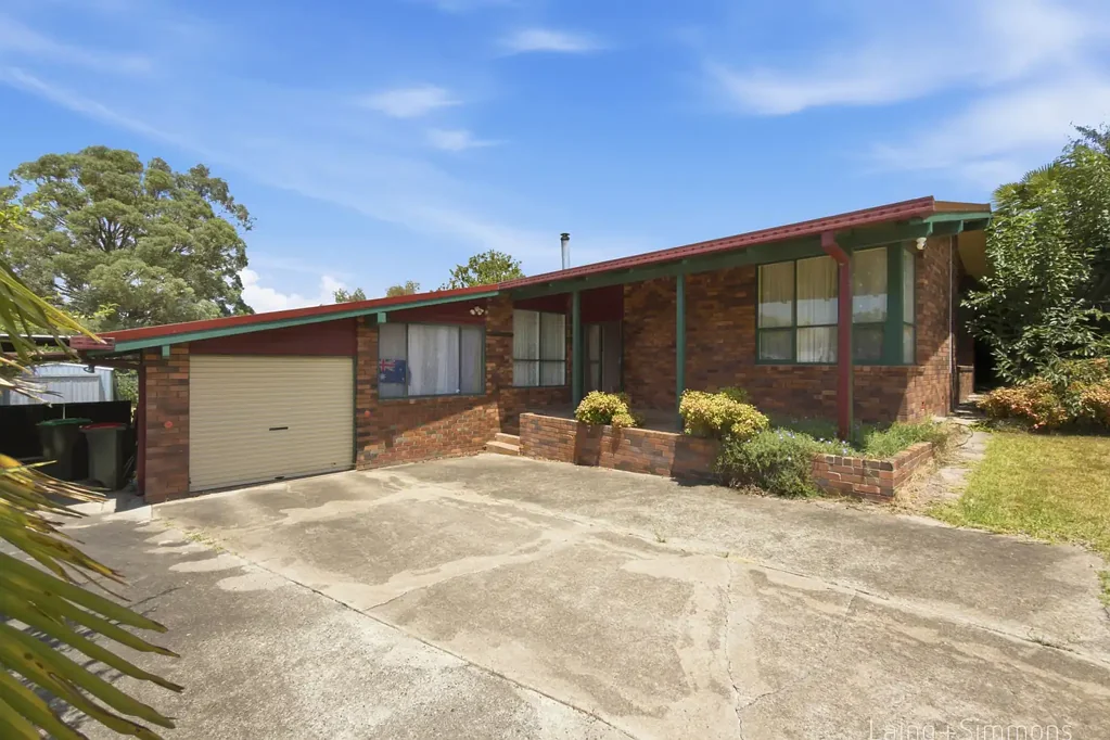 10 Richardson Avenue, Armidale, NSW 2350