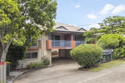 2/73 Erneton Street, Newmarket