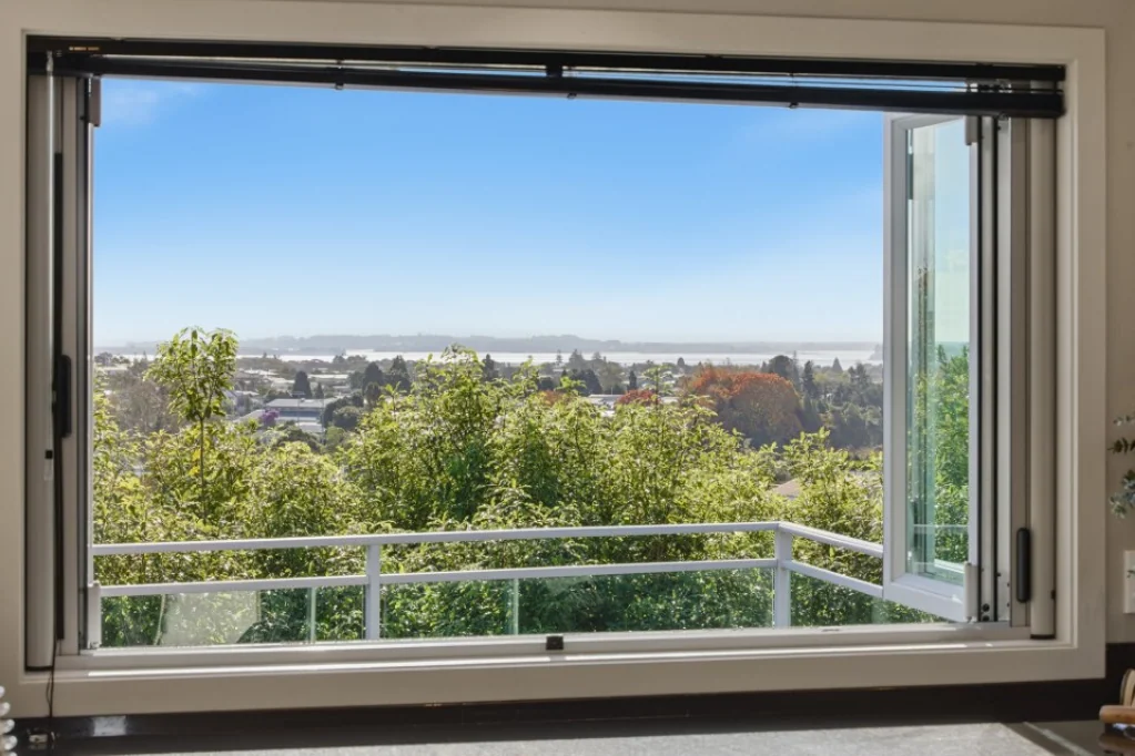Brookfield 3房  Discreet, Private Living with Views
