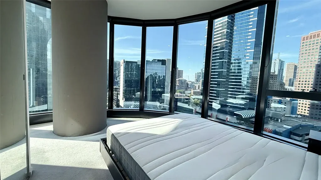 Beautiful 2 Bedroom at Australia108!