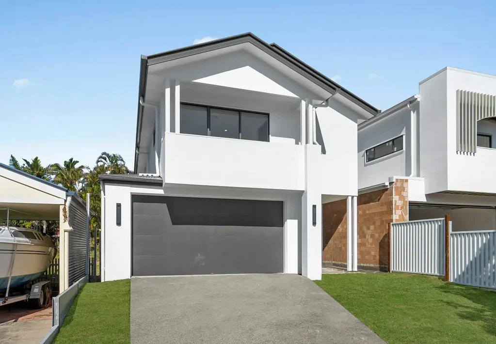 Brand-New Luxury Living in the Heart of Wynnum