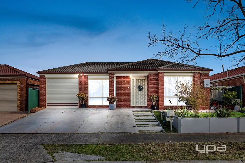 25 Fydler Avenue, Burnside, VIC 3023