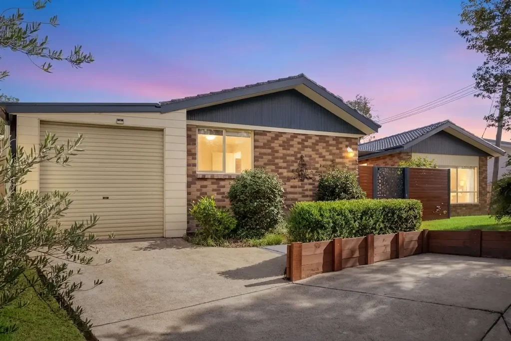 52 Holden Crescent, Wanniassa, ACT 2903