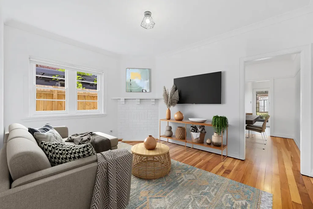 Three Bedroom Family Home with Parking!