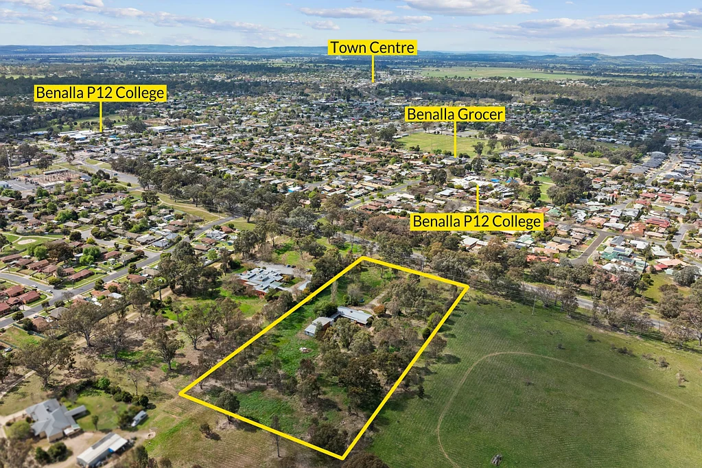 Benalla 3ห้องนอน Spacious 5-Acre Retreat with Development Potential - Minutes from Town!