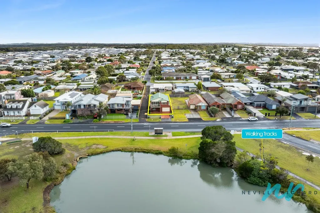 St Leonards 4ਬੈੱਡਰੂਮ Solid & Spacious with Stunning Water Views