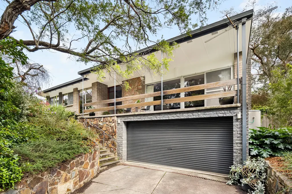 Croydon 3部屋 Mid-Century Charm with Leafy Outlooks