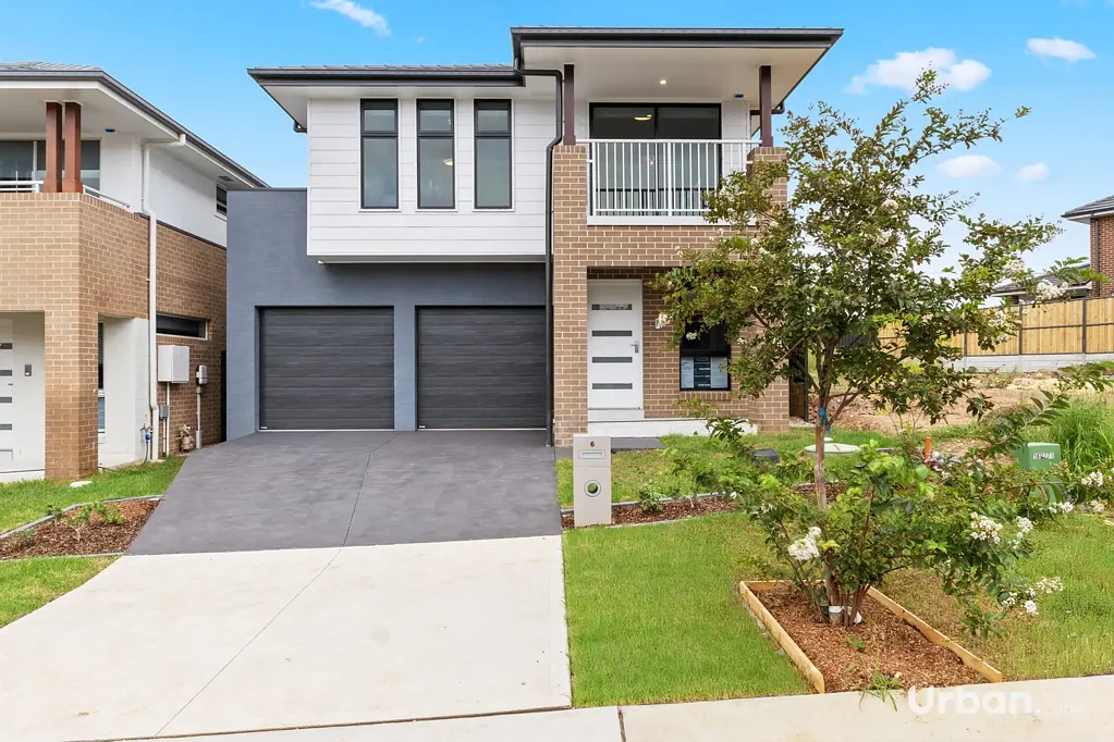 Gables 4 Bedroom Brand New | 4 Bedroom + 3 Living Area Double Storey | Lily Home