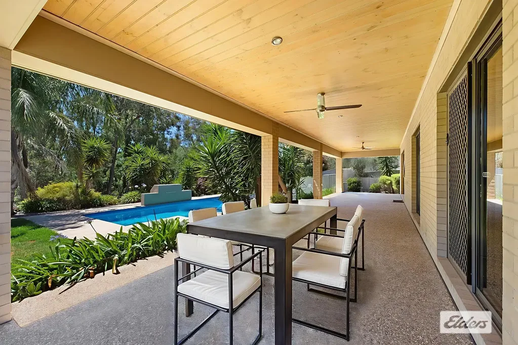 West Wodonga 5房  A Golf Course Lifestyle With Exceptional Space & Quality Craftsmanship