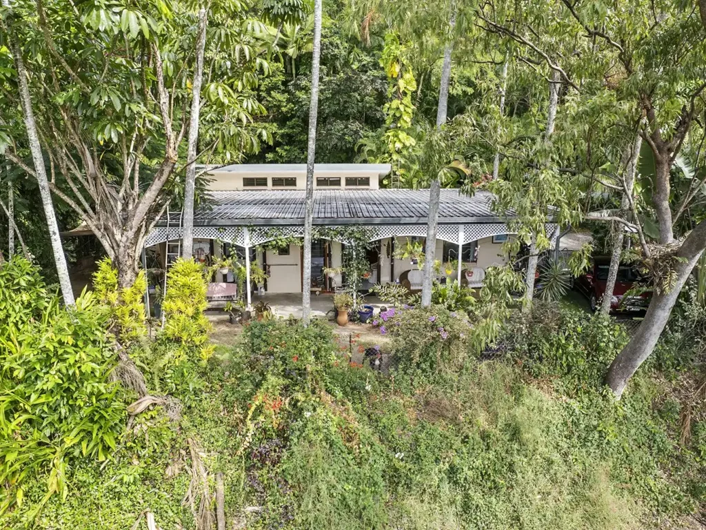 193-195 Panguna Street, Trinity Beach, QLD 4879