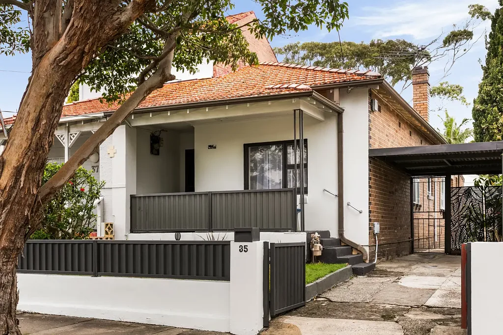 Kingsford 2Kwarto Deceased Estate Semi With Wide Frontage And Scope To Add Value
