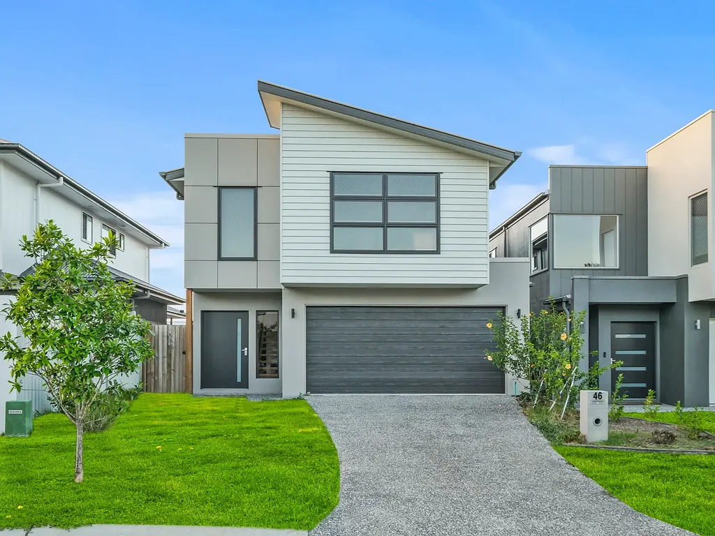 Pallara 5 Slaapkamer Impressive Near-New Family Residence in Prime Pallara Location