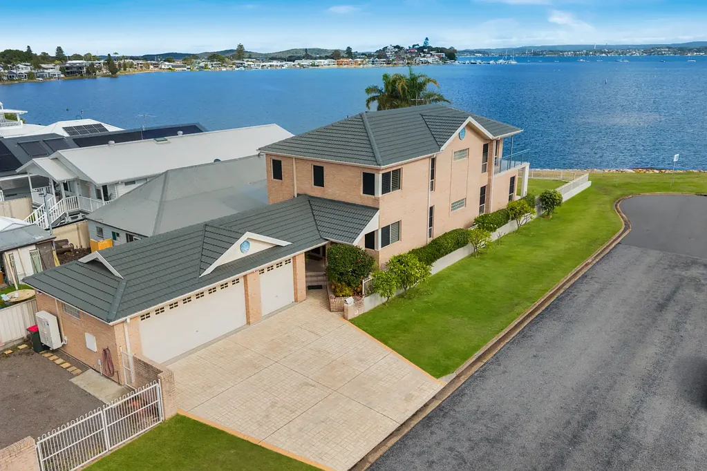 Belmont South 4બેડરૂમ Front Row to Village Bay, Where the View is Forever