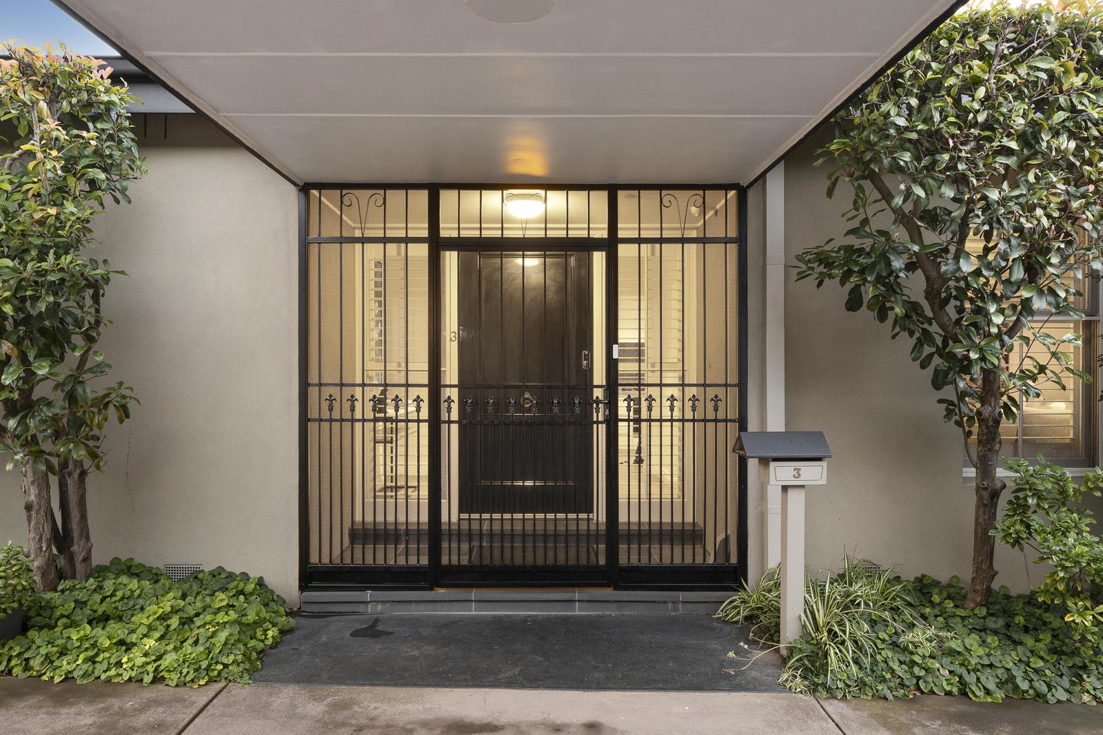 UNIT 3 9 HOPETOUN RD, TOORAK VIC 3142, 0 રૂમ, 0 બાથરૂમ, House