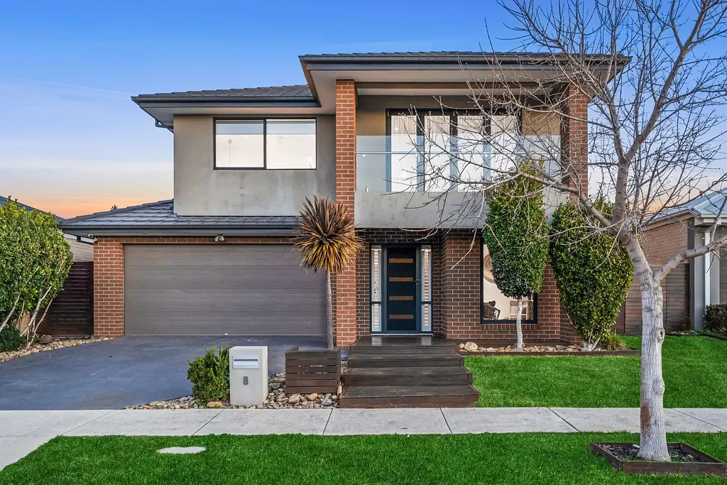 Armstrong Creek 4 Bedroom Spacious, Stylish & Sun-Drenched