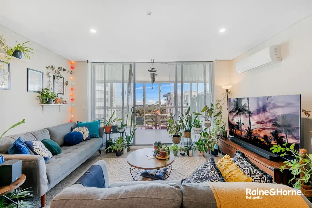 Carlingford 2कमरा Level 15 Sunlit Living | 126sqm Floor Space with Oversized Winter Garden & Study in Prime Carlingford Location