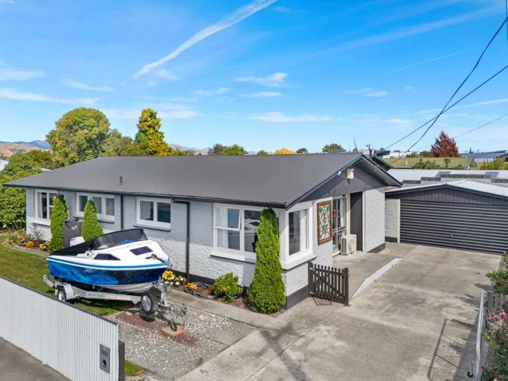 Blenheim Central 3 Slaapkamer Renovated Beyond Recognition