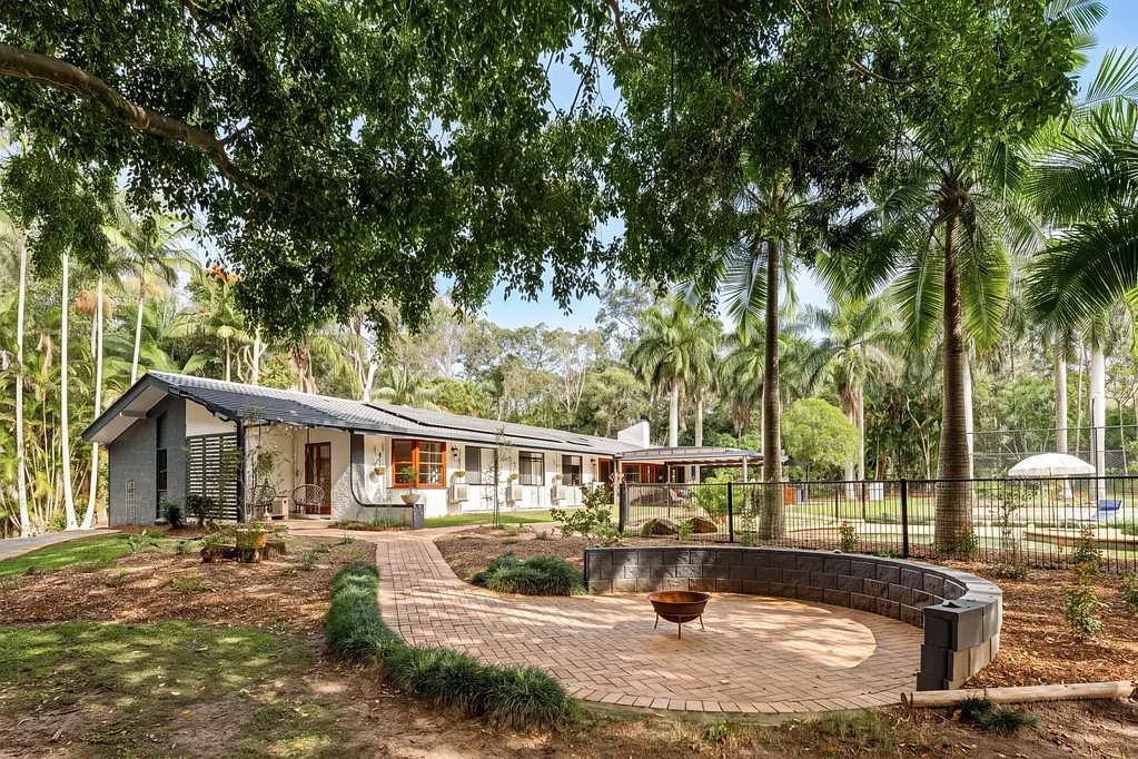 Gumdale 5 Slaapkamer 5-Acre Family Paradise, Steeped in Unsurpassed Peace and Privacy