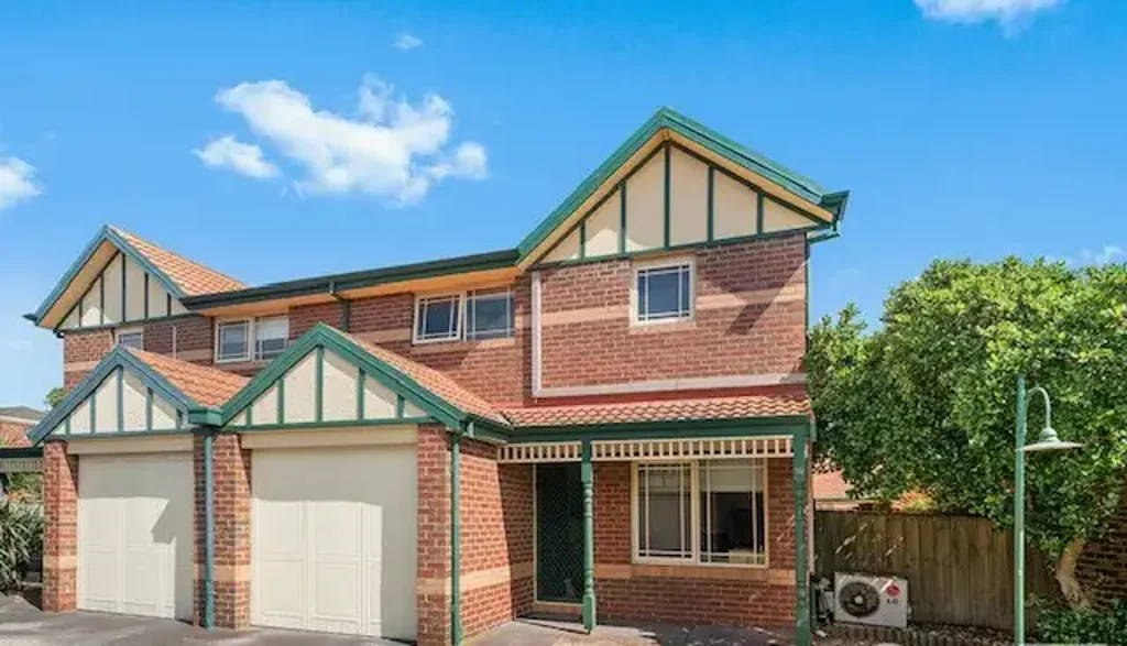QUIET COURT LIVING