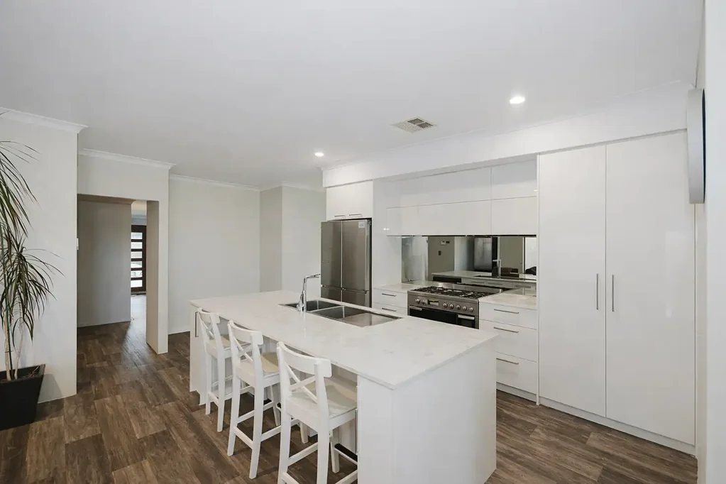 Yanchep 4ห้องนอน Lifestyle & Location! Superb 4x2 in Vertex Estate!