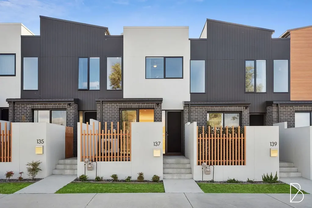 Taylor 2 Bedroom Modern Taylor Townhouse