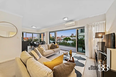 20/180 Stirling Street, Perth, WA 6000, 2 Bedrooms, 2 Bathrooms, Apartment